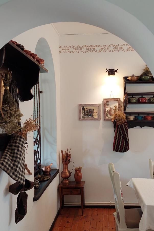 Hotel Casa Calin à Vama  Extérieur photo