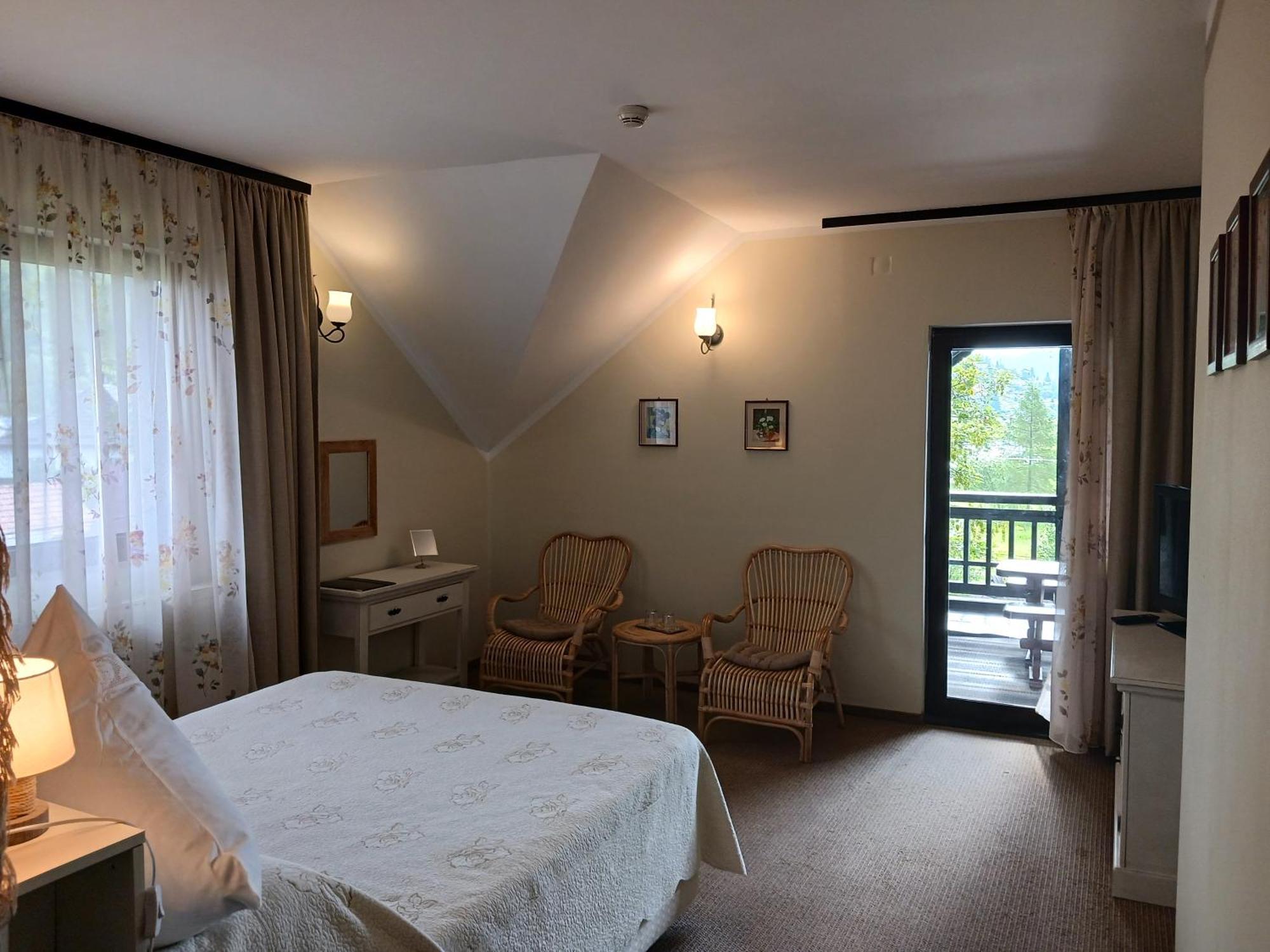 Hotel Casa Calin à Vama  Extérieur photo